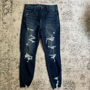 American Eagle Ripped Skinny Jean Dark Wash - Size 8 Short